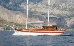Gulet Slano sail